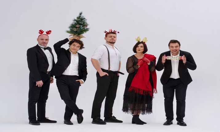 Scena IMPRO Teatru Nowego - Bajka dla grzecznych i niegrzecznych, czyli improwizowana familijna komedia mikołajkowa