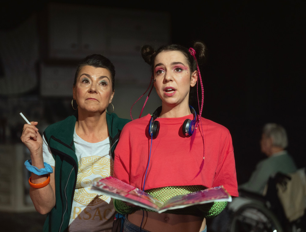 Między nami dobrze jest